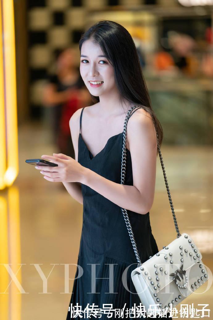 气质 这样的穿衣搭配,和“酷帅”扯不上关系,唯独会展现性感气质吧