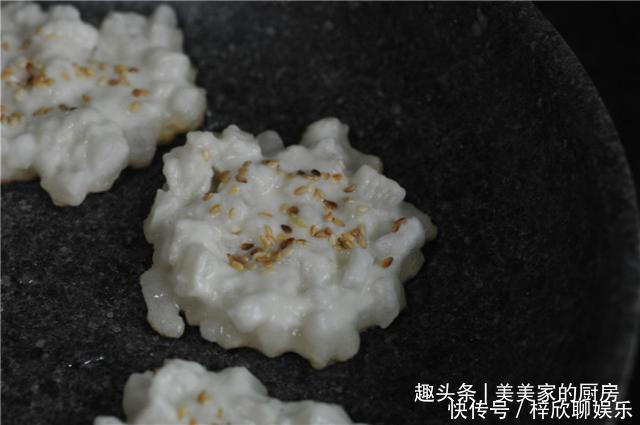 梨子做早餐,比肉包子还好吃,清爽开胃,营养又解馋!