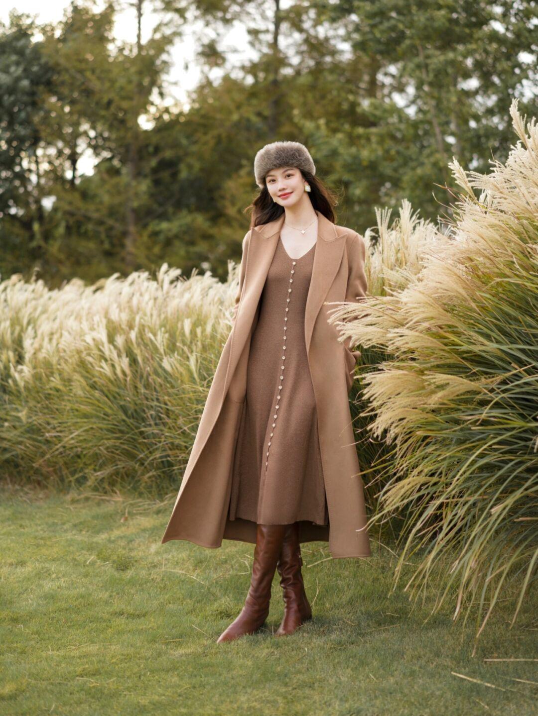 冬天|这个冬天还只会穿羽绒服?一件棕色大衣完全就能够搞定这个冬天,让你穿出女神范!