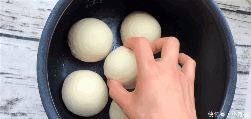 面食达人教你用电饭锅做早餐馒头, 比蒸出来的更香, 做法还简单