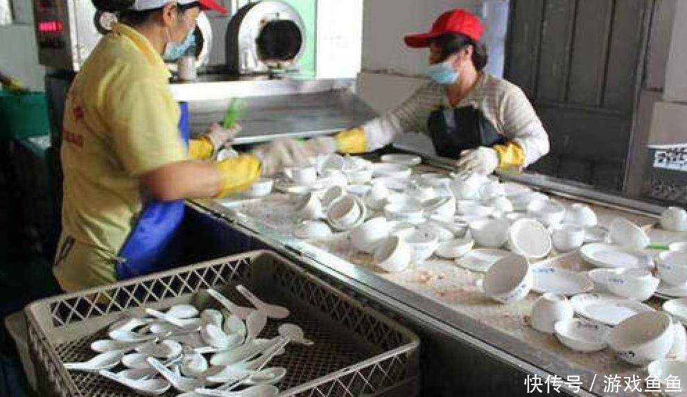 意料|热水烫碗筷真的消毒吗这种习惯真的健康吗答案出乎你的意料