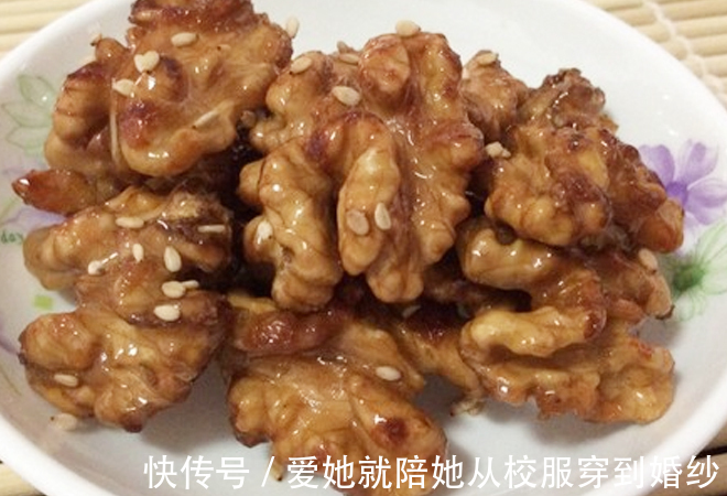 激素分泌|女人雌激素不足，除了吃黄豆，还可以吃几种食物，补充雌激素