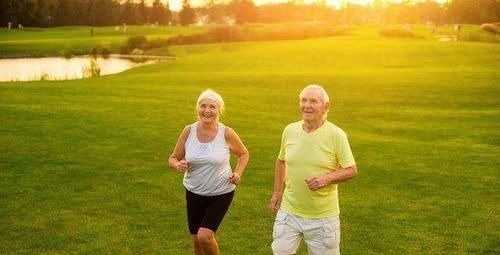 老年人|老年人脑供血不足，3个动作有效改善，提高脑供血，大脑更健康