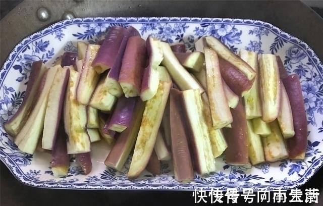 蒸鱼豉油|茄子别再油焖了,教你新吃法,不炒不炸,开胃下饭,百吃不腻