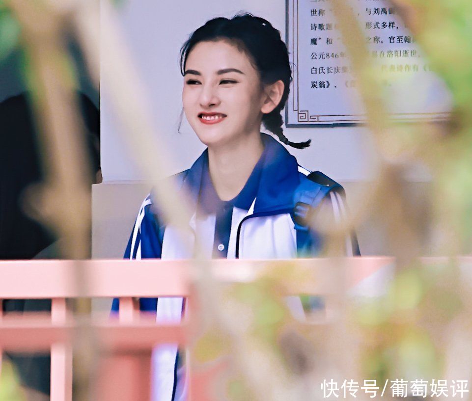 路透|《萌探》最新路透，以為宋亞軒夠養眼，卻被穿校服的劉耀文帥迷糊