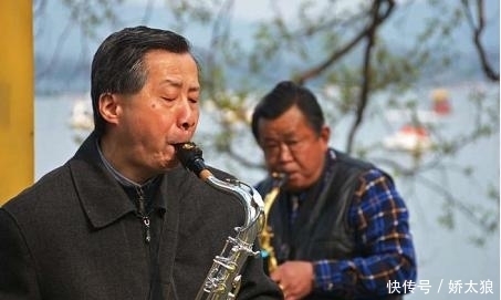 女性|男人壽命雖普遍低于女性,但只要堅(jiān)持做5件事,就會(huì)更健康長(zhǎng)壽!