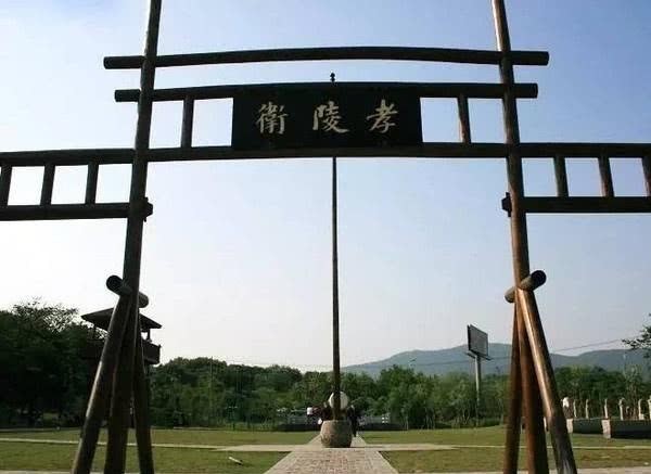 找到|朱元璋老农家避雨,问:你姓啥?老农回答完,老朱:可算找到你了!