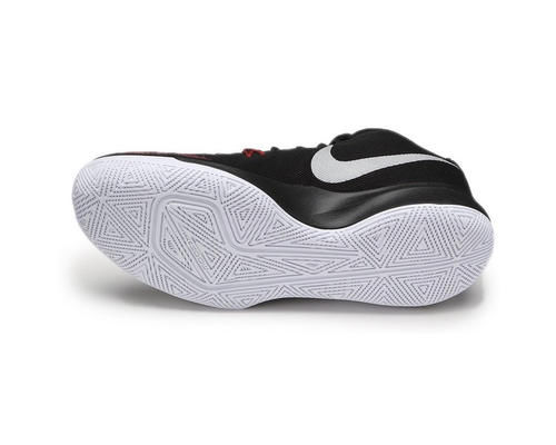 400块钱左右NIKE实战篮球鞋推荐，学生党非常值得购买。