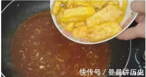 鸡蛋|豆腐别再下锅炸，加上两个鸡蛋，吃着比肉还香，吃一次就忘不了