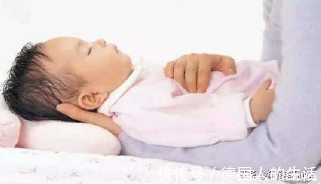 妈妈|经常抱的娃健康,还是“经常躺”更健康?专家:长大后差别很明显