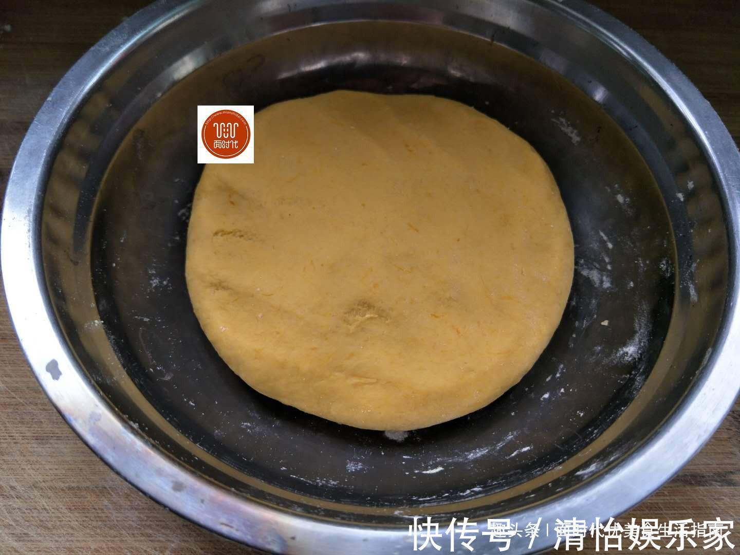 手把手教你做出清香酥脆的南瓜饼,你值得去做一份尝尝!