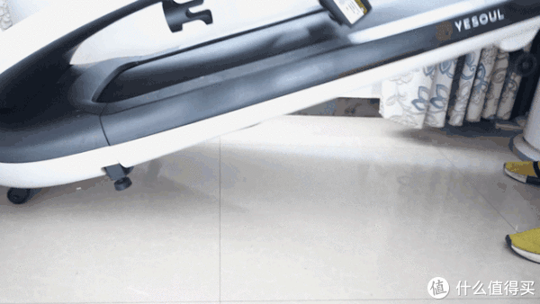 野小兽p30|有了可折叠“摩托艇”跑步机，在家也能做运动，还去什么健身房啊