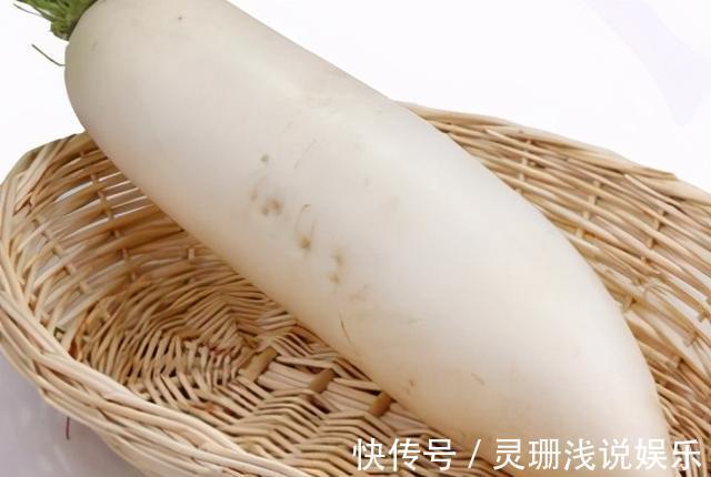 面粉|炸丸子时,切记直接加面粉!大厨教你这样做,丸子香酥又好吃