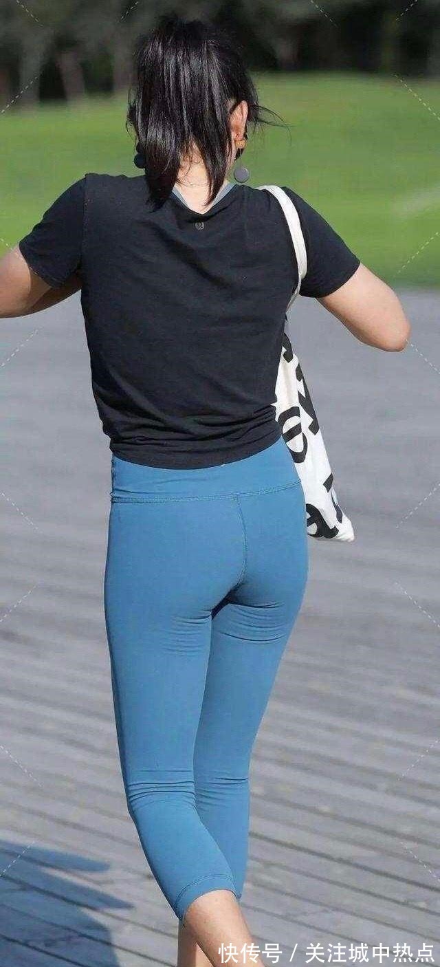 造型 健美裤造型简约大气,穿起来舒适透气大方,展现优雅时尚个性!
