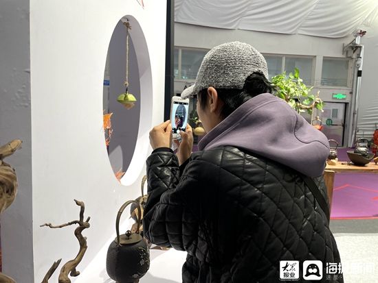 许炳棋&一起来逛展！陶琉精品荟萃 让人流连忘返