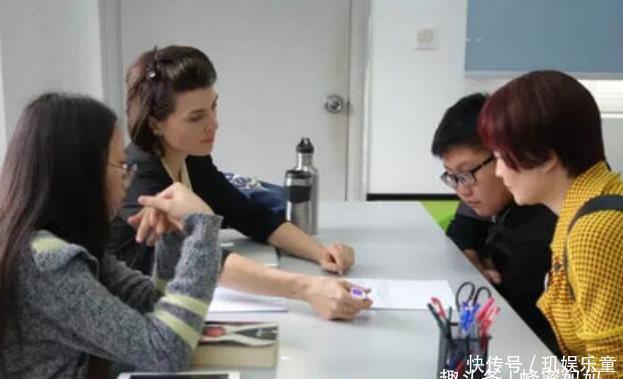 琳琳|6岁男孩带“手机”上学,老师发现后怒摔,家长谁给你的胆子