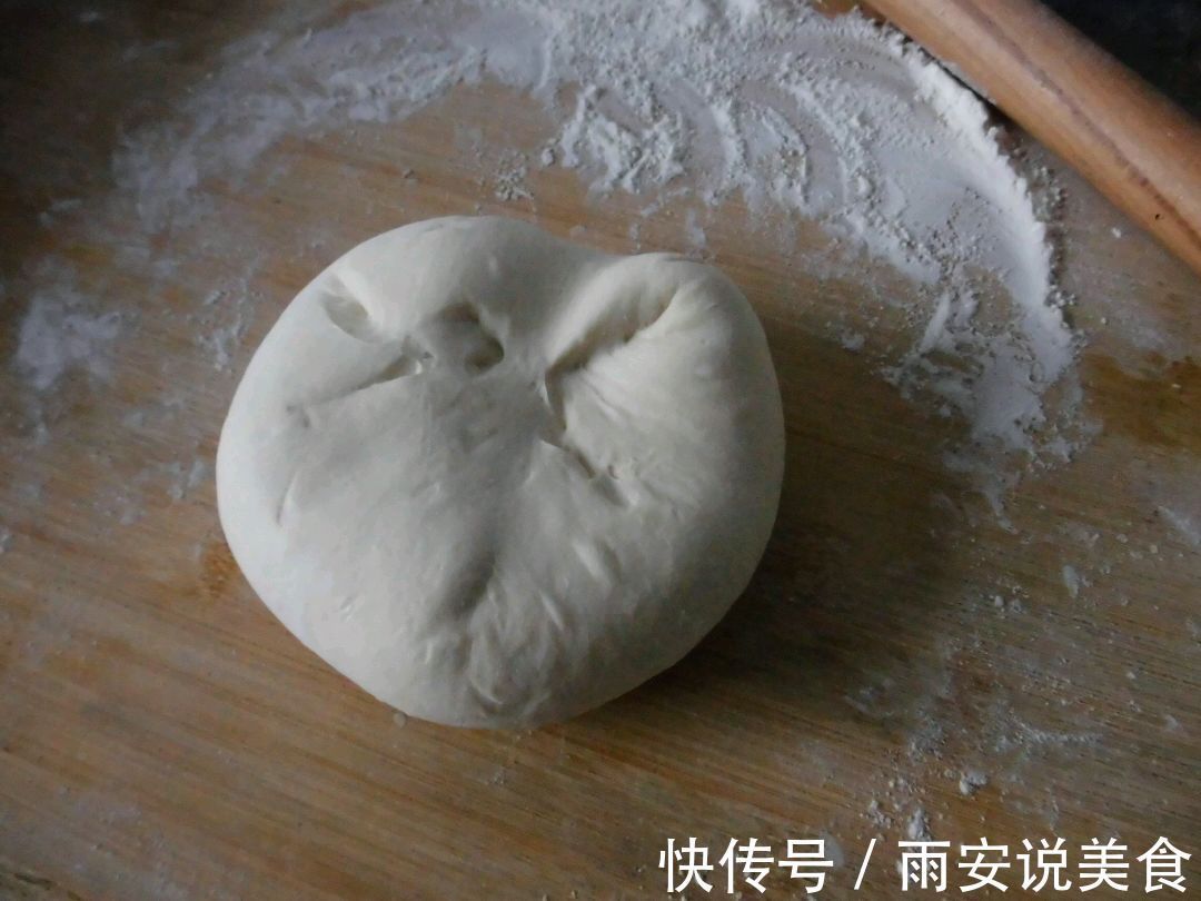 千层葱油薄饼家庭做法，美味好吃，营养健康