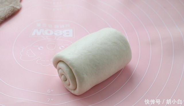 发酵|吐司面包的经典做法,无需加蛋组织细腻柔软,奶香浓郁值得等待!