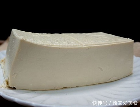 老小|豆腐别再煮着吃,试试这种新做法,豆腐也能金黄酥脆,老小抢着吃