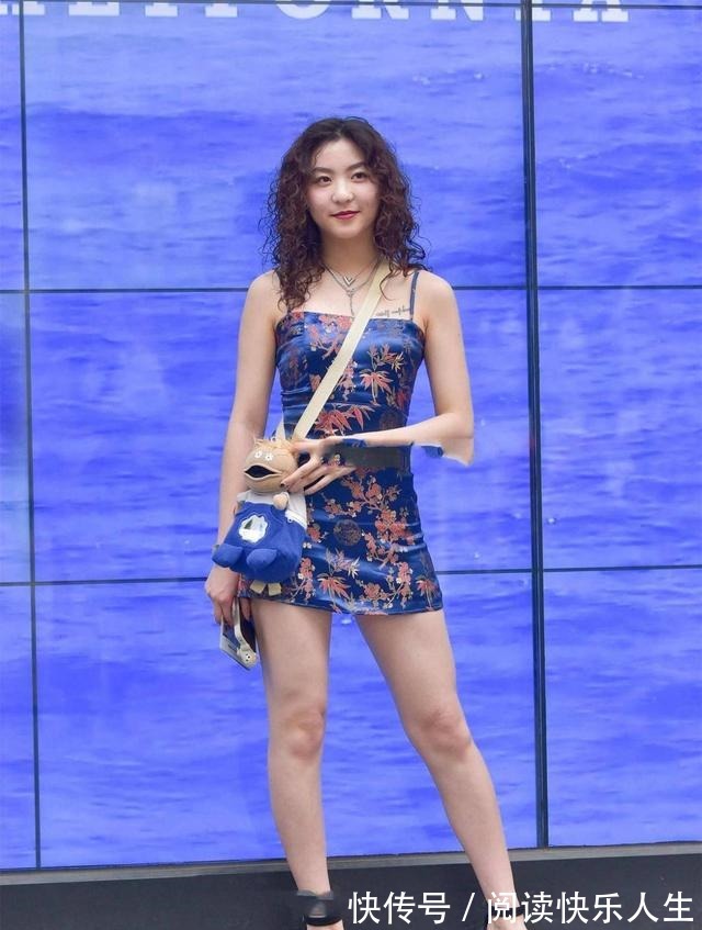 蓝色 宝石蓝色修身裙，精致时尚，更显高级洋气感！