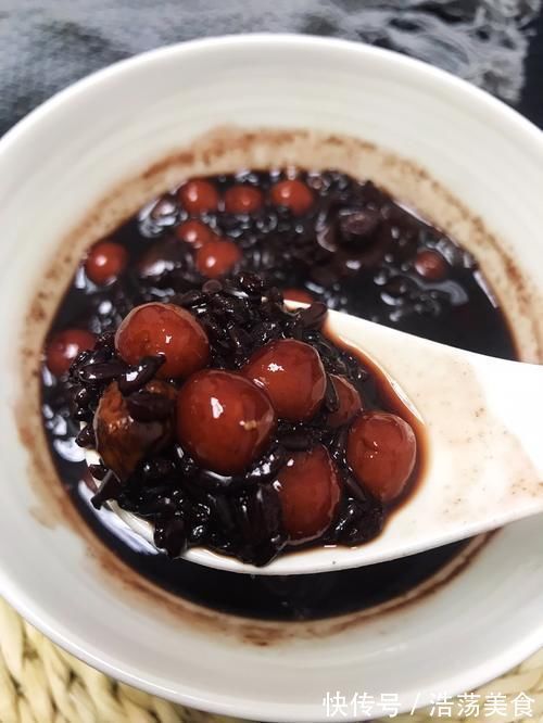 天冷了，早餐记得多喝它，简单煮一煮，气血双补，身体暖和和！