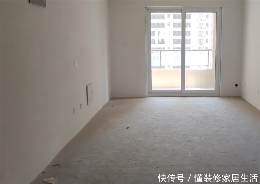 装修|90后姑娘万元“穷装”毛坯房，只身一人徒手装修，网友：佩服