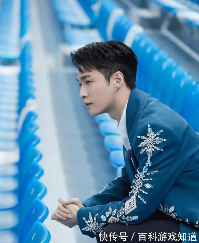 彭昱暢|張藝興取代彭昱暢成《向往的生活》常駐嘉賓,穿軍大衣現(xiàn)身!