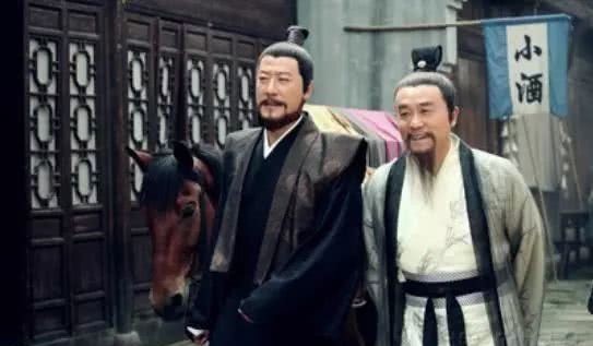 大臣|朱元璋请大臣吃饭，刘伯温看到桌上的杯子，叹道：皇帝要开杀戒