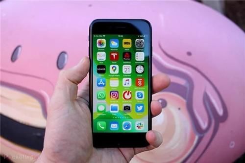 SE3|郭明錤曝光 iPhone SE3 信息 屏幕变大 + 配置升级