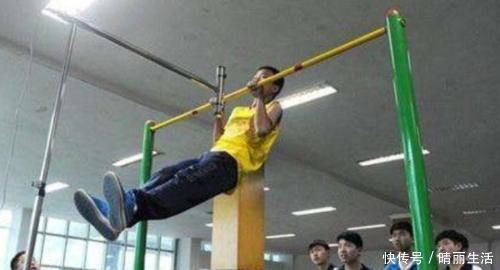 引体向上|男人经常做“引体向上”，不出半年，4个“喜人”变化不请自来