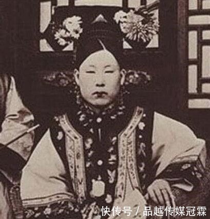 格格|实拍清朝的十二位格格，有日军间谍，有的就连慈禧都要让三分