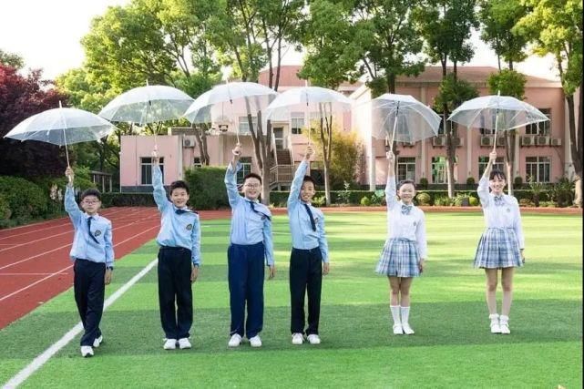 创意|恰同学少年！沪16区幼儿园、中小学创意毕业照来了