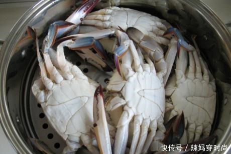 冷水|蒸螃蟹时,有人热水蒸有人冷水蒸,做错了,螃蟹掉腿还腥味重