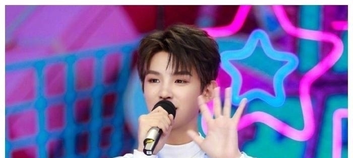 丁程鑫|张雨绮走了,谢娜还没回来,《快乐大本营》请了两位“娜姐”做客