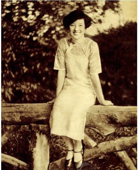 凸显|民国的校服到底有多漂亮?既合身又优雅,凸显才女范儿