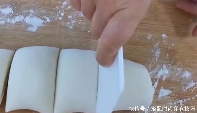 鸡蛋灌饼最简单的做法,学会这个小技巧,保证个个鼓大泡
