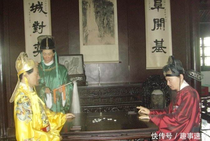 正浓|徐达与朱元璋下棋,棋意正浓时徐达突然停止,棋盘赫然显现两字