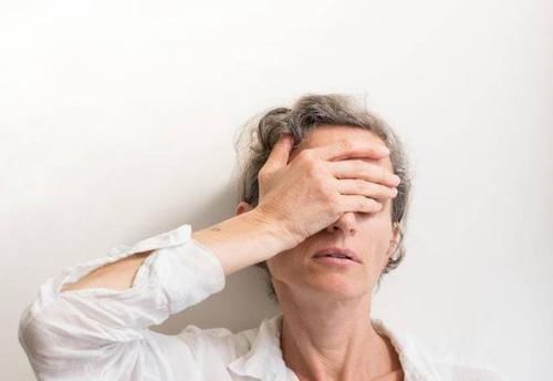 月经|女性多少岁绝经合适？提醒：不早于这个年龄对身体或许更好