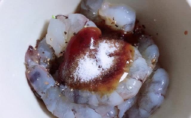 白灼|基围虾别就知道白灼！这么做，细嫩又入味，吃比炸的还香