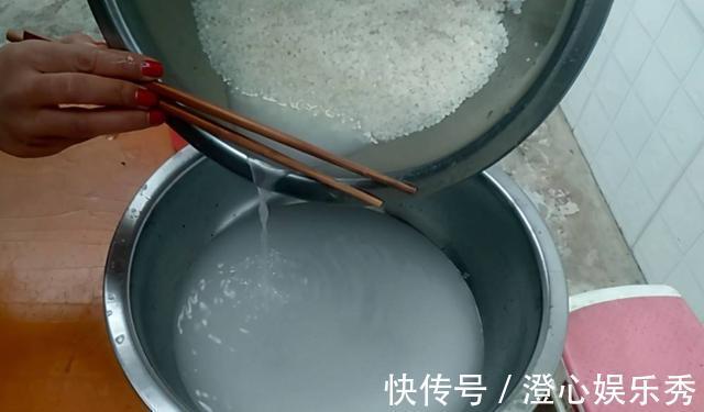 养花|8种“废物”不要扔，拿个罐子，封装泡水，可以用来浇花当施肥