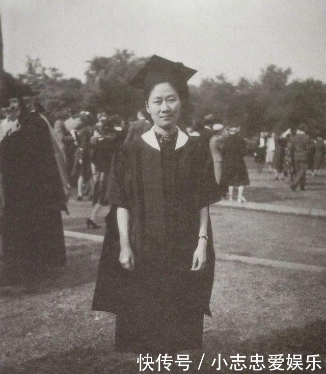 赵萝蕤:丈夫自杀自己入狱,她精神分裂,66岁译成《草叶集》