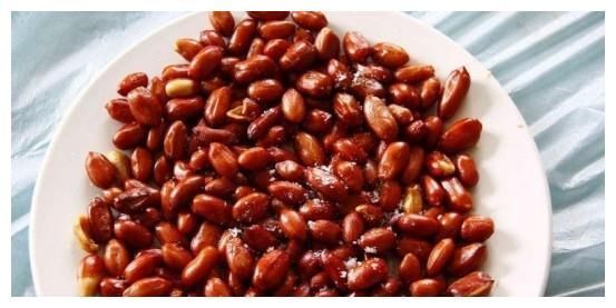 大叔|52岁保安大叔脑梗离世,医生提醒:血脂高的人,3种素食要少吃