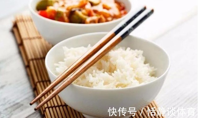 脚部|血糖高的人,大多有四个习惯,脚部若出现三个表现,是有并发症了