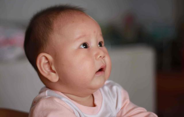 名字|爸爸姓“奸”,妈妈想让儿子随自己姓,爷爷随口一取全家人称赞不已