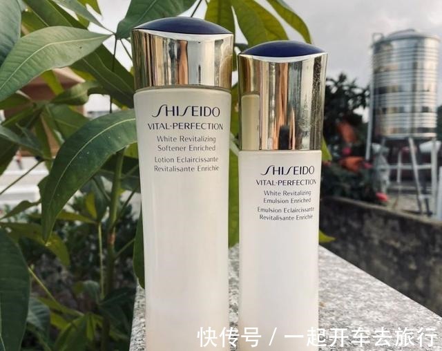 不老女神|热门抗衰老水乳“白名单”,每天抹一抹,皮肤滋润有光泽!