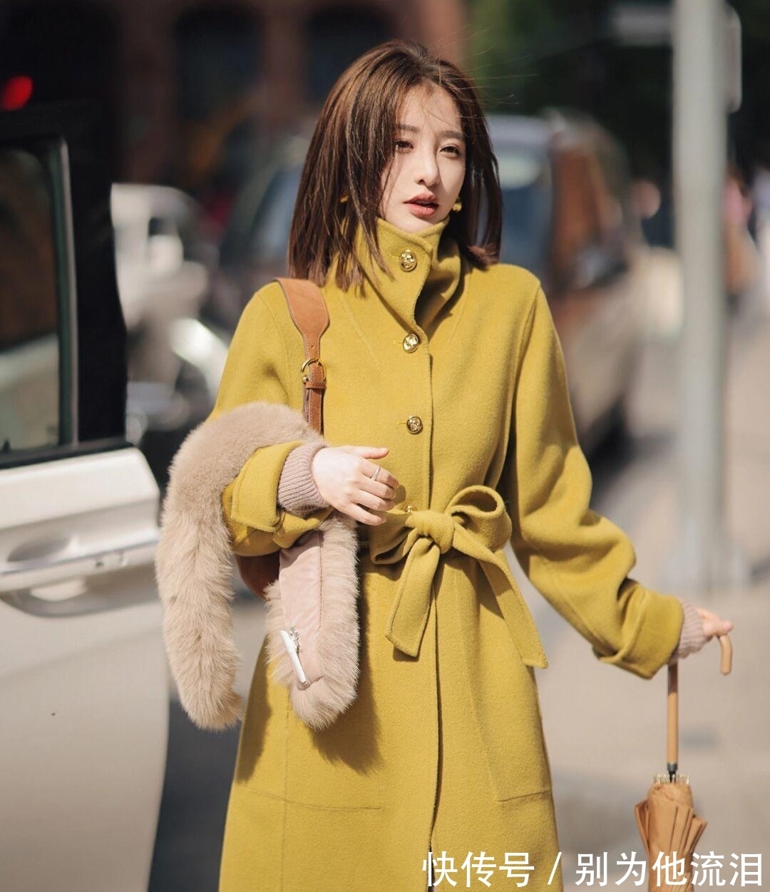 大衣 真正洋气的女人,冬天都爱穿这几款“大衣”,简约利落又百搭