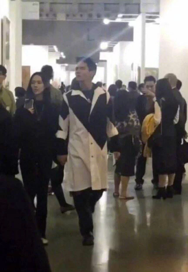 向佐郭碧婷牵手