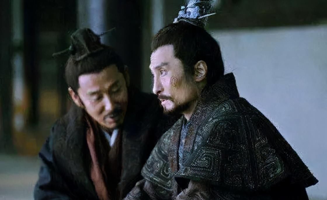 送给|刘邦诛杀彭越，并将他剁成肉酱送给英布一份，英布一看不妙就造反