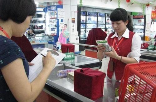 监控|6岁儿子花50元只买了1袋盐,宝妈找上门不满质问,售货员:看监控