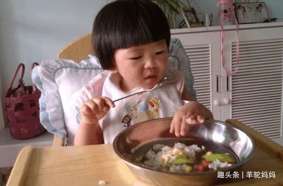 蔬菜|父母别再买“甲醛菜”给孩子吃，高温水都洗不净，对孩子健康有害